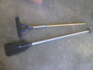 (BSB) Bulldog Thatching Rake and 3pc Aluminum Handle Boat Oar