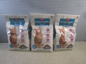 (BS) 3 Bags of Seafood Medley Dry Cat Food 3.15 Pounds Each Best by Feb 2027