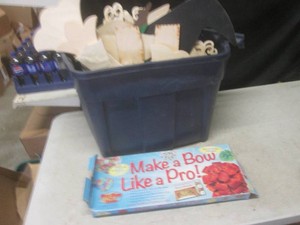 (EW3) Make A Bow Kit and Tote of Assorted Wood Cut-Outs