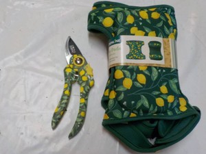 Pruning Shears and Knee Pads