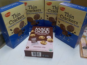 Cocoa and Chocolate Thin Crackers and Chocolate Chip Cookie Bites