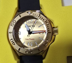NEW Invicta Ocean Predator Watch  5 Interchangeable Bands  Model 49473  Boxed