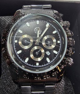 AJ Mens Black Multi-Dial Watch  Gold-Tone Accents, Date Display & Metal Bracelet  42.45mm