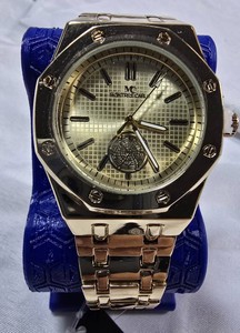 Montres Carlo Striking Gold-Tone Octagonal Bezel Quartz Watch