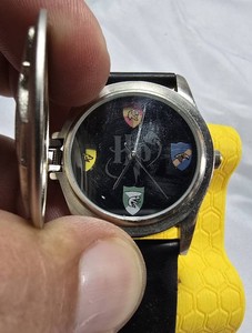2001 HARRY POTTER HOGWARTS CREST MAGICAL TIMEPIECE WATCH WITH COLLECTOR TIN
