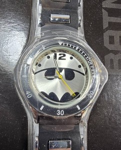 To the Batcave DC Comics Batman Bat-Signal Collector Watch  New in Package