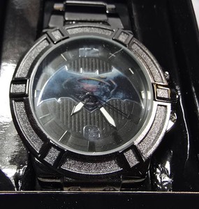 HEROES COLLIDE BATMAN V SUPERMAN DAWN OF JUSTICE OVERSIZED WATCH