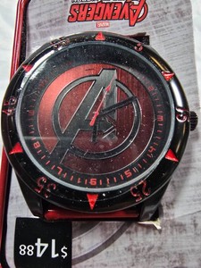 AVENGERS ASSEMBLE MARVEL AGE OF ULTRON RED & BLACK COLLECTOR WATCH