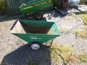 Radio Flyer Radio 2-Wheel Garden Cart