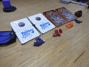 2 Corn Hole Games