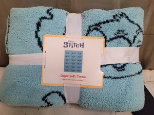 Disneys Stitch Super Soft throw 50x60in