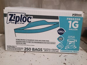 Huge Box Ziploc 1-gallon Freezer storage bags 250ct