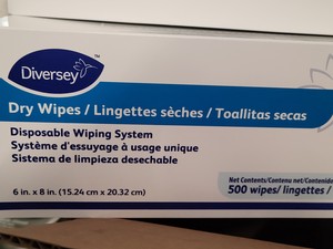 Case of Diversey Disposable Dry Wipes 6x8in 500-wipes per inner box, total of 2000wipes per case