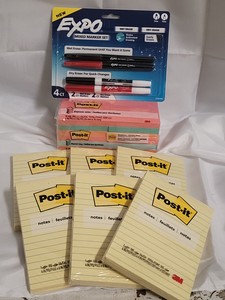 Lot of assorted size Post-It Notes and pack of Dry Erase markers