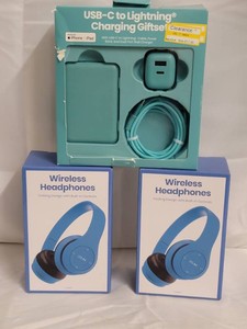 (2) Wireless Headphones and a USB-A to Lightning Charging Giftset