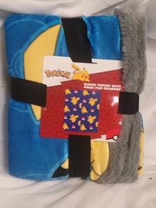Pokmon 50x60in Cloud Microfiber Throw with faux fur reverse side