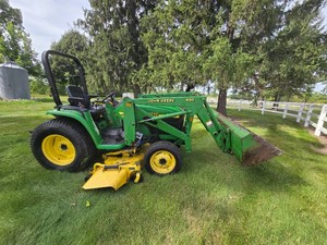 John Deere 4400 Compact Tractor AWD