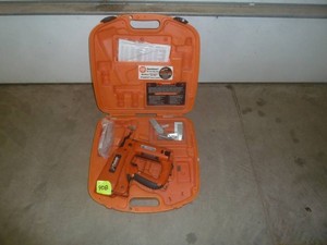 Paslode 18 Gage Nail Gun- Pinner