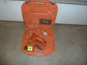 Paslode 18 Gage Angle Nail Gun