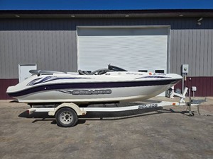 Sea Doo Challenger 2000 Boat