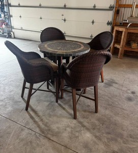 Patio Table & Chairs Chocolate