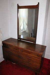 Bassett Mid-Century Modern Dresser & Mirror