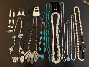 Stone, Pearl & Shell Jewelry