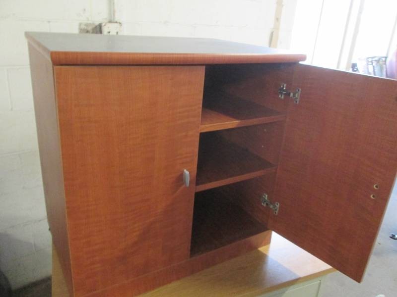 Storage cabinet29 x 21 and 29 tall