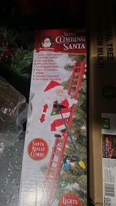 Super Climbing Santa