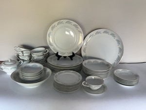 Amcrest Meito Stratford Fine China Dinnerware Set Japan Silver Trim