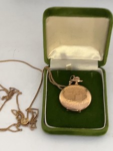 Illinois Pocket Watch in Fahys Hunting Case w Chain & Display Box