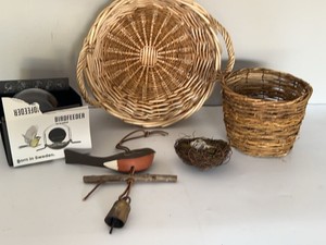 New Lot of Bird Decor Wicker Baskets Birdfeeder Wooden Bird Bell Nest