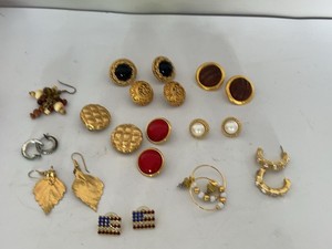 Vintage Costume Jewelry Earring Lot a Few Designer Gold Tone Buttons Hoops Dangles