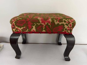 Vintage MCM Funky Floral Upholstered Footstool Vanity Bench Cabriole Legs
