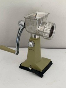 Vintage Rival GRIND O MAT Model 303, Manual Meat Grinder, Avocado Green