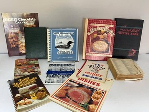 Vintage Cookbook & Recipe Book Lot Searchlight Hersheys Minnesota