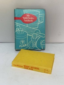 Vintage Cookbook Lot Betty Crocker Notebook & Weight Watchers Book