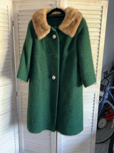 Vintage Green Boucle Coat Fur Collar Mid Century 34 Length Stunning Rhinestone Buttons