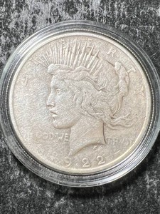 1922 US PEACE SILVER DOLLAR IN AIRTITE
