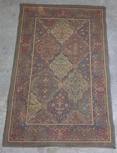 Vintage Oriental-Style Area Rug with Medallion Pattern