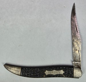 Vintage Fish Knife Folding Pocket Knife with Hook Remover
