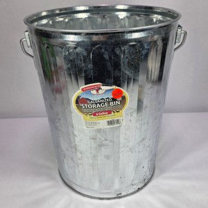 Professional Farmer 6-Gallon Galvanized Storage Bin with Wire Handle