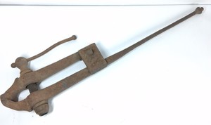Antique Blacksmith Post Vise  Leg Vise  Heavy Forged Iron Tool
