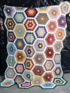 Vintage Handmade Grandmothers Flower Garden Quilt