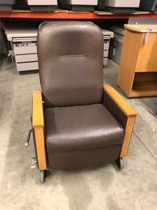 87047 - Nemschoff Reclining Chair on Casters