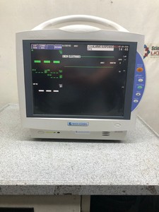 86948 - Nihon Kohden Lifescope MU-651RA Monitor with AY-653P Transport Module