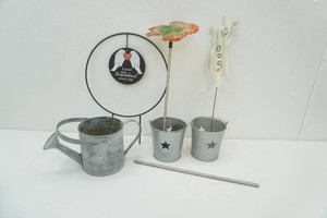 garden decor including solar light flower