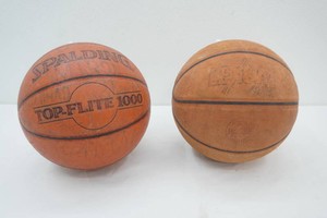 2 vintage basket balls 1 Spalding and 1 leather Wilson