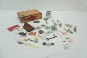 nice group of vintage including a White Owl cigar box, razor, baby pins, key purse, keys, tokens and coins small animal figures