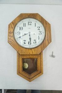 Howard Miller Wall Clock 25 tall